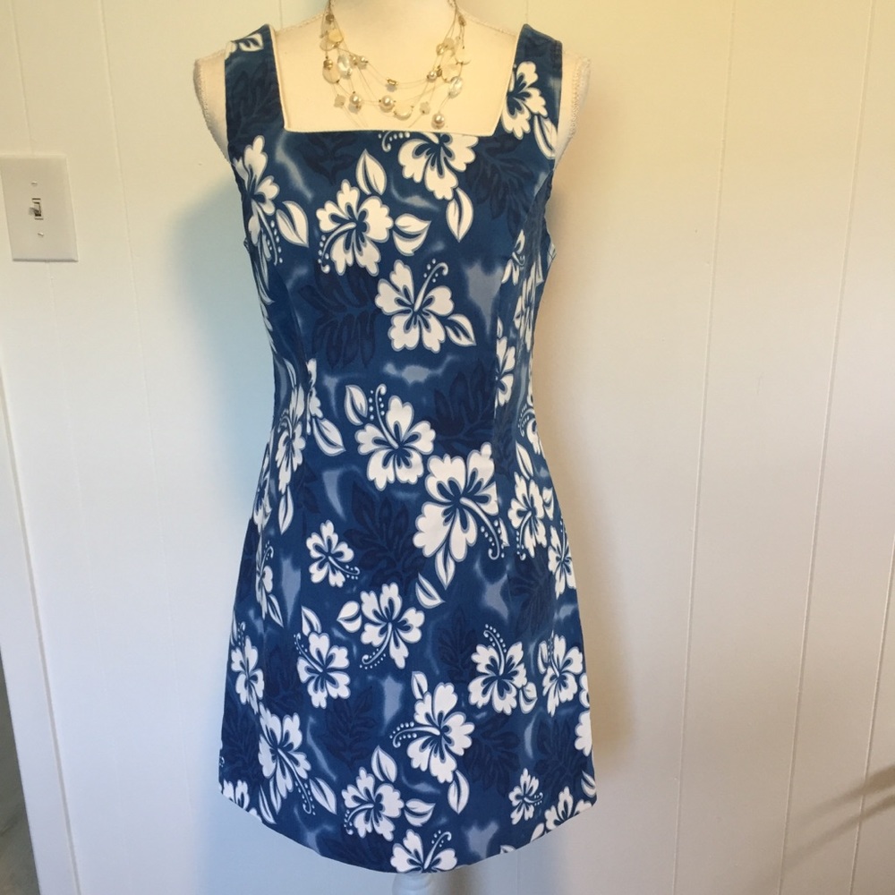 City Triangles tropical dress size medium